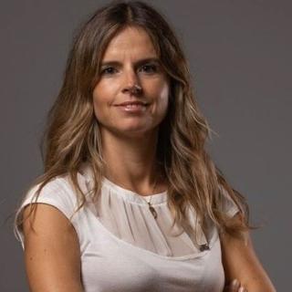 Celia Coutinho Alves