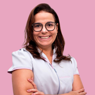 ANA CARLA ROBATTO NUNES